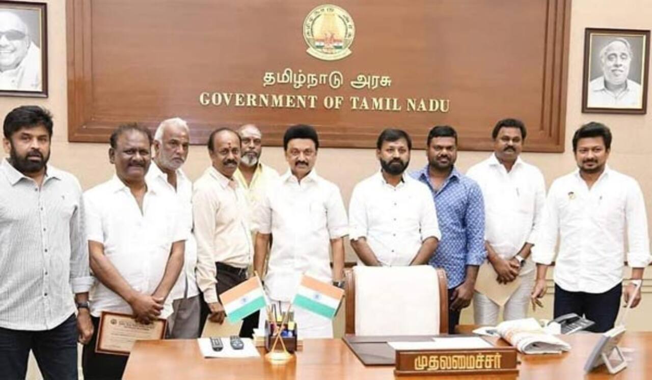 முதல்வருடன் தயாரிப்பாளர் சங்க நிர்வாகிகள் சந்திப்பு: பையனூரில் வீடுகட்ட மறு ஆணை பிறப்பிப்பு