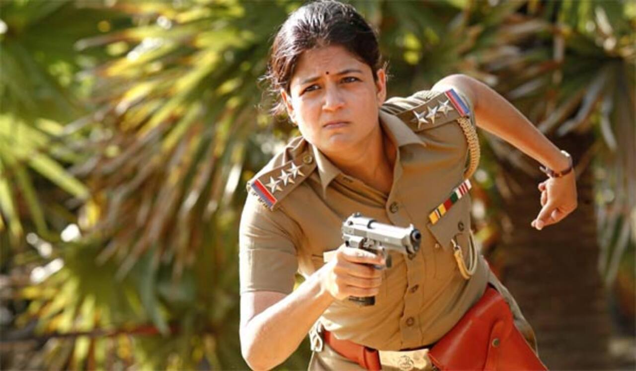 ரியல் வழக்கறிஞர்... ரீல் போலீஸ்... : அதிதி பாலன் ‛எக்ஸ்க்ளூசிவ்