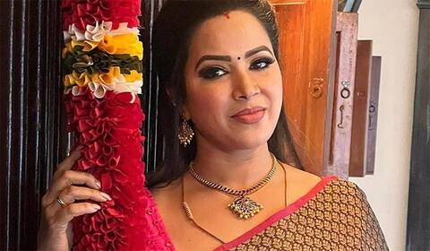 சீரியல் நடிகை வீட்டில் செருப்பு திருட்டு! அதை வச்சு என்ன பண்ணுவாங்க?