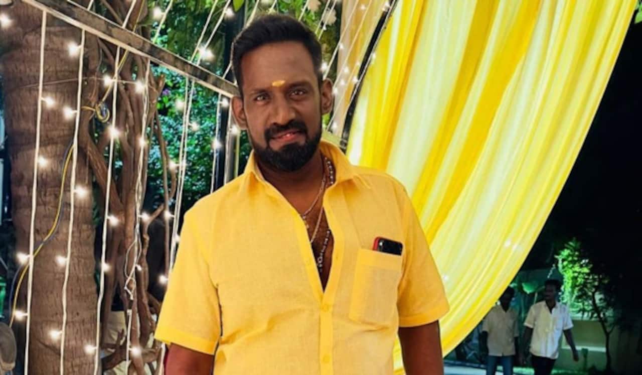 தற்கொலை செய்து கொள்ள நினைத்தேன் : நடிகர் ரோபோ சங்கர் உருக்கமான பேச்சு