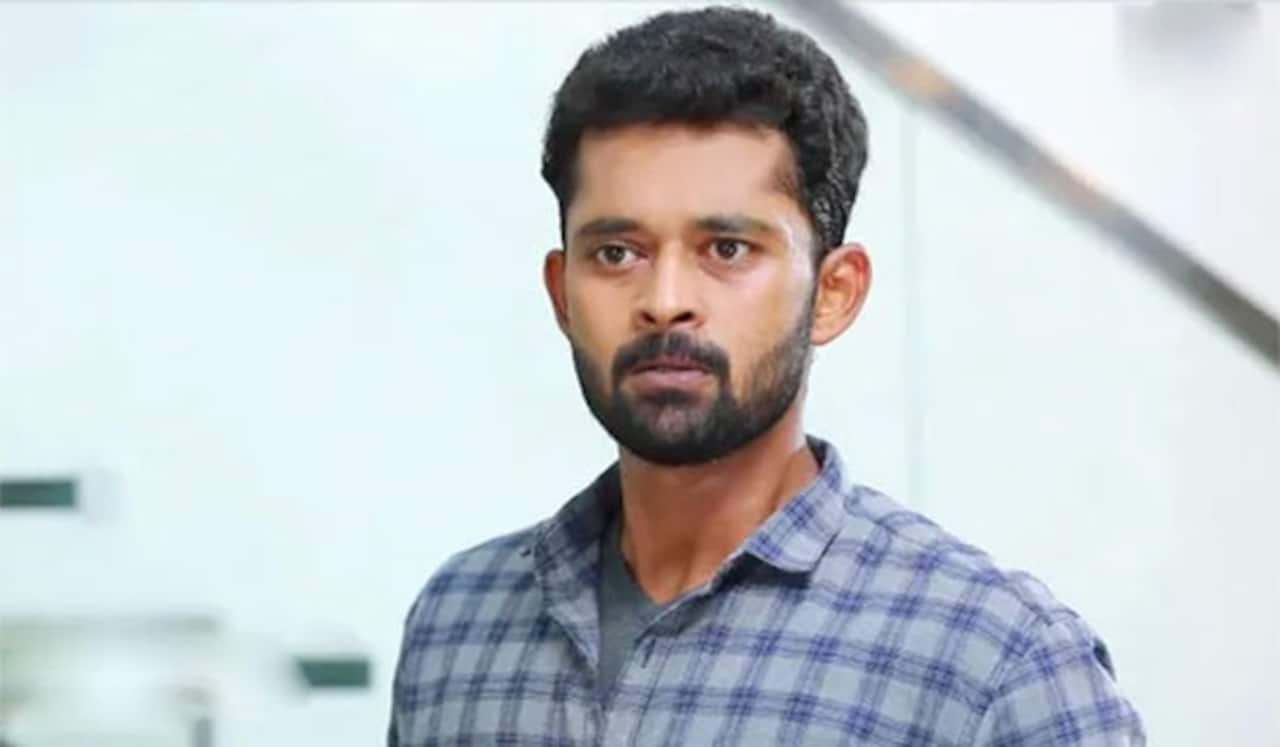 போக்குவரத்து விதிமீறல் : சீரியல் நடிகரின் அதிரடி ஆக்ஷன்