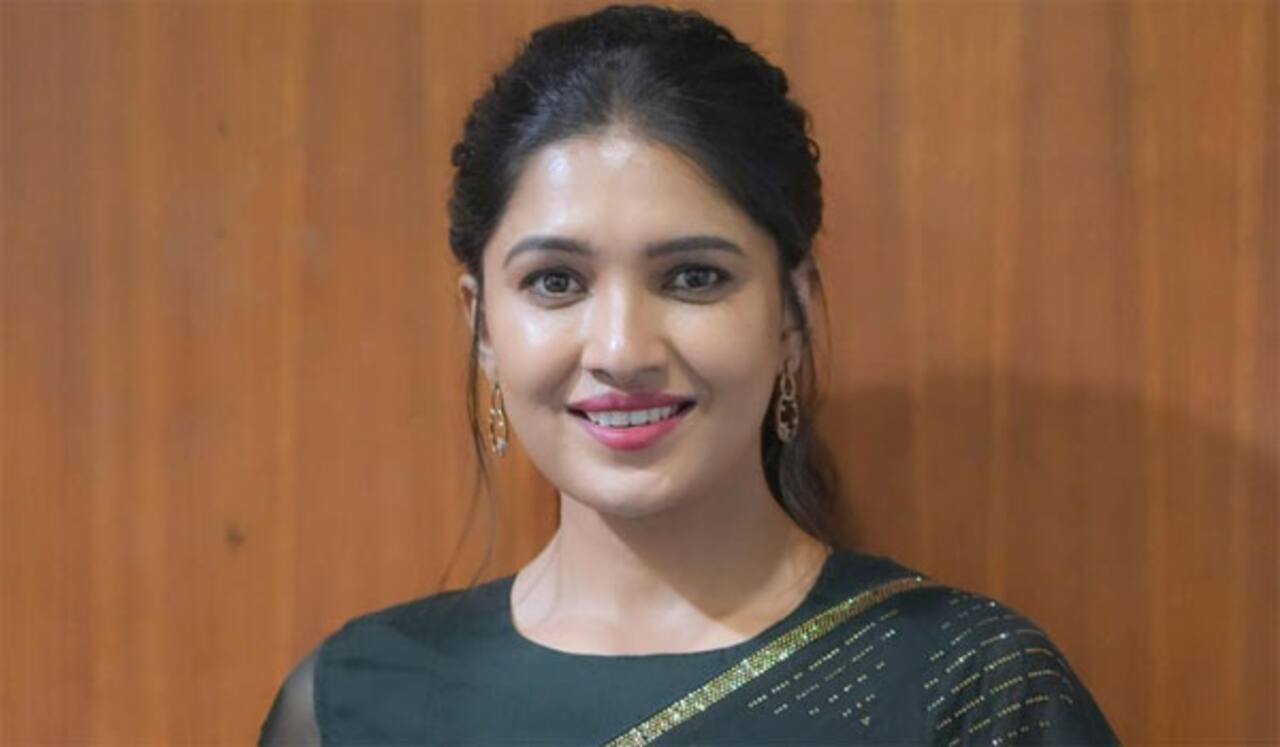 வயதான பெண்களை கூட தப்பா பாக்குறாங்க : சீரிய வாணி போஜன்