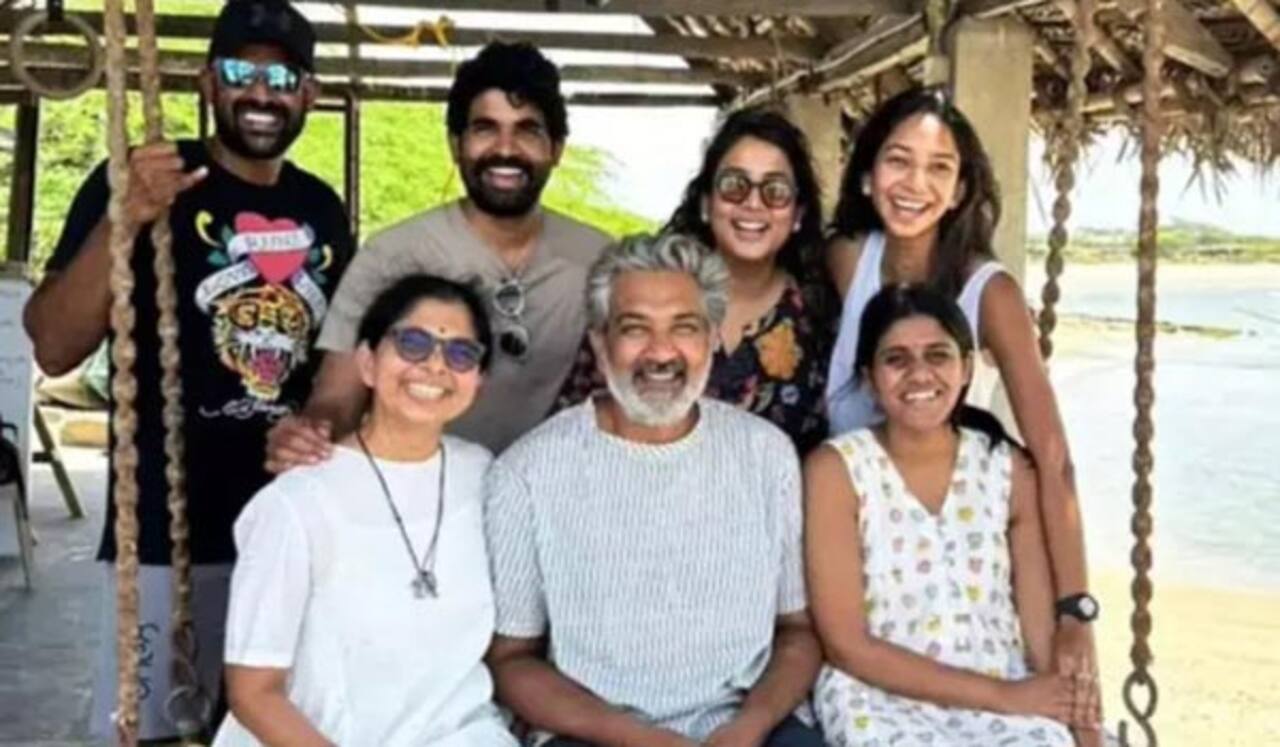 தூத்துக்குடிக்கு குடும்பத்துடன் விசிட் அடித்த இயக்குனர் ராஜமவுலி