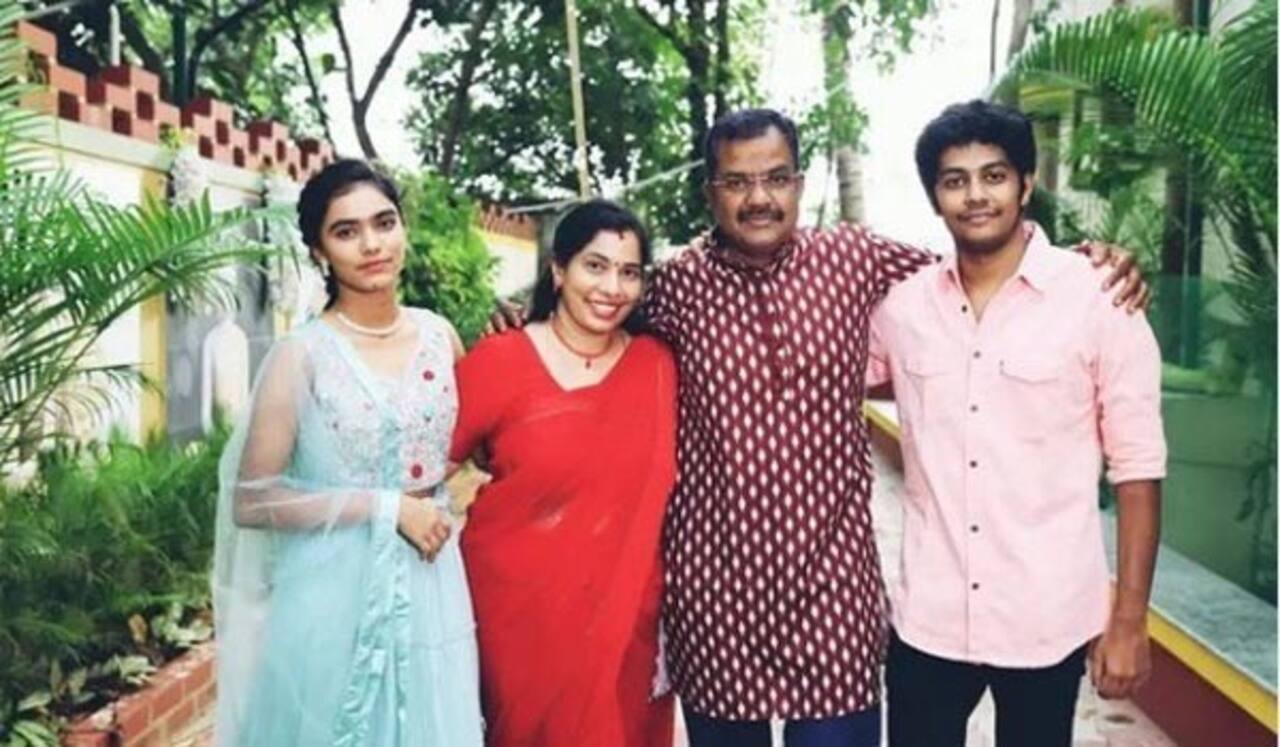 பிசினஸ்மேன் டூ சீரியல் நடிகர்! எதிர்நீச்சல் எஸ்.கே.ஆர் நிஜத்தில் யார் தெரியுமா?