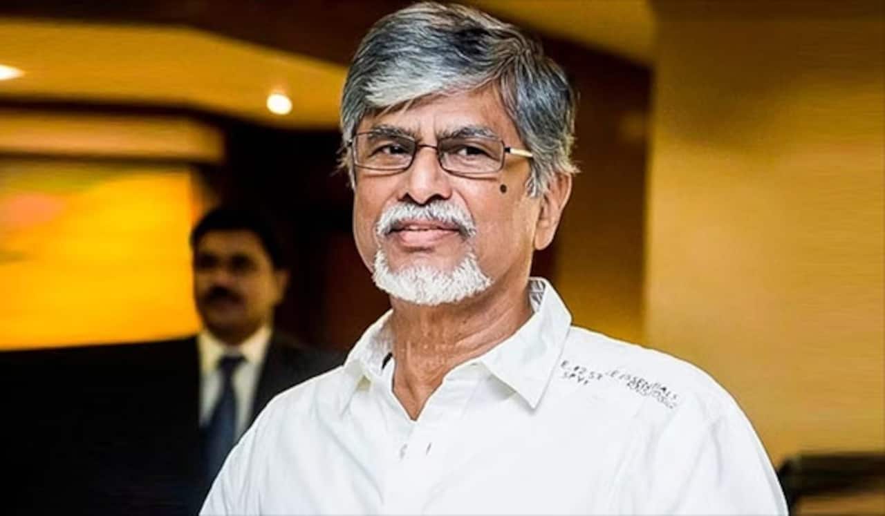 சீரியல் அப்பா கதாபாத்திரத்தில் விஜய் அப்பா எஸ்ஏ சந்திரசேகர்