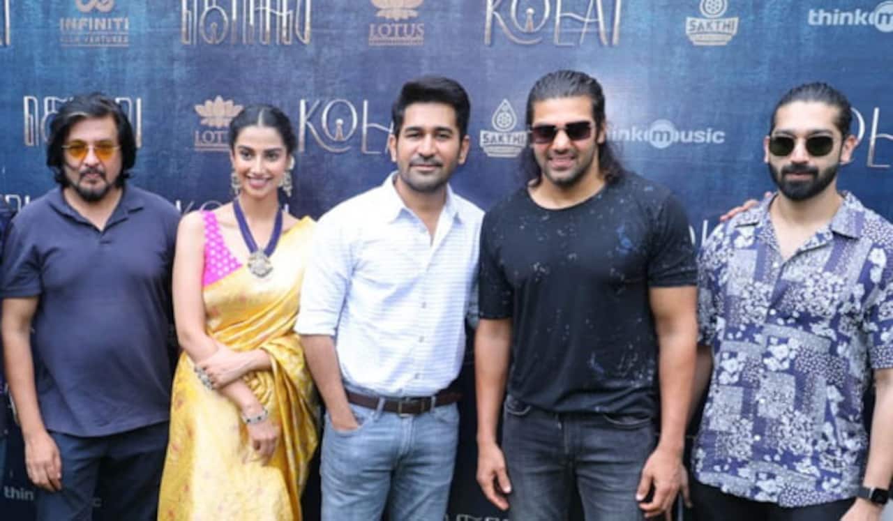 ரொமான்ஸ் கிடைக்காமல் செய்கிறார்கள்: விஜய் ஆண்டனி
