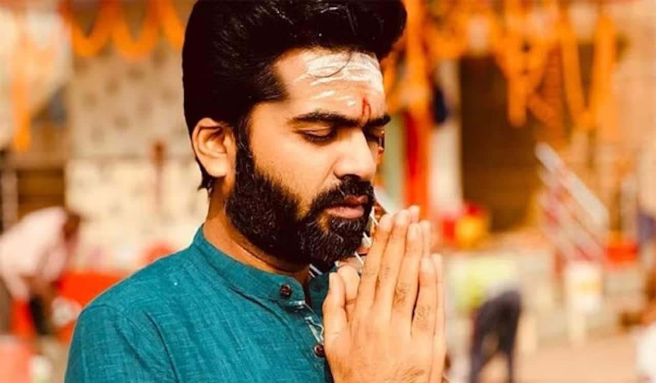 சிம்பு ஆன்மிகப் பாதையில் பயணித்துக் கொண்டிருக்கிறார்! - சந்தானம் வெளியிட்ட தகவல்