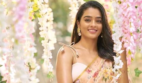 ஸ்டாண்ட் அப் காமெடியனை காதலிக்கிறாரா காயத்ரி?