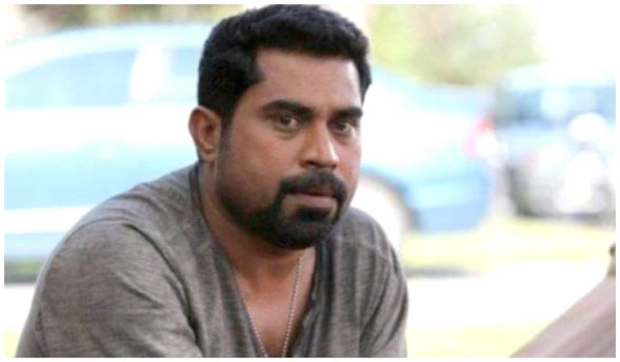இளைஞர் பைக் மீது கார் மோதிய விபத்தில் நகைச்சுவை நடிகர் மீது வழக்கு பதிவு