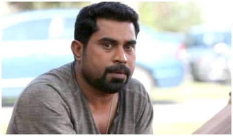 இளைஞர் பைக் மீது கார் மோதிய விபத்தில் நகைச்சுவை நடிகர் மீது வழக்கு பதிவு