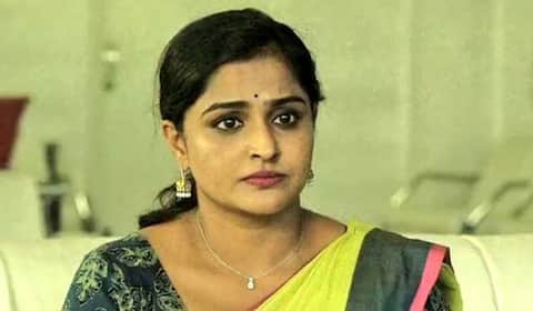 பத்து வருடம் கழித்து தெலுங்கிற்கு திரும்பிய ரம்யா நம்பீசன்
