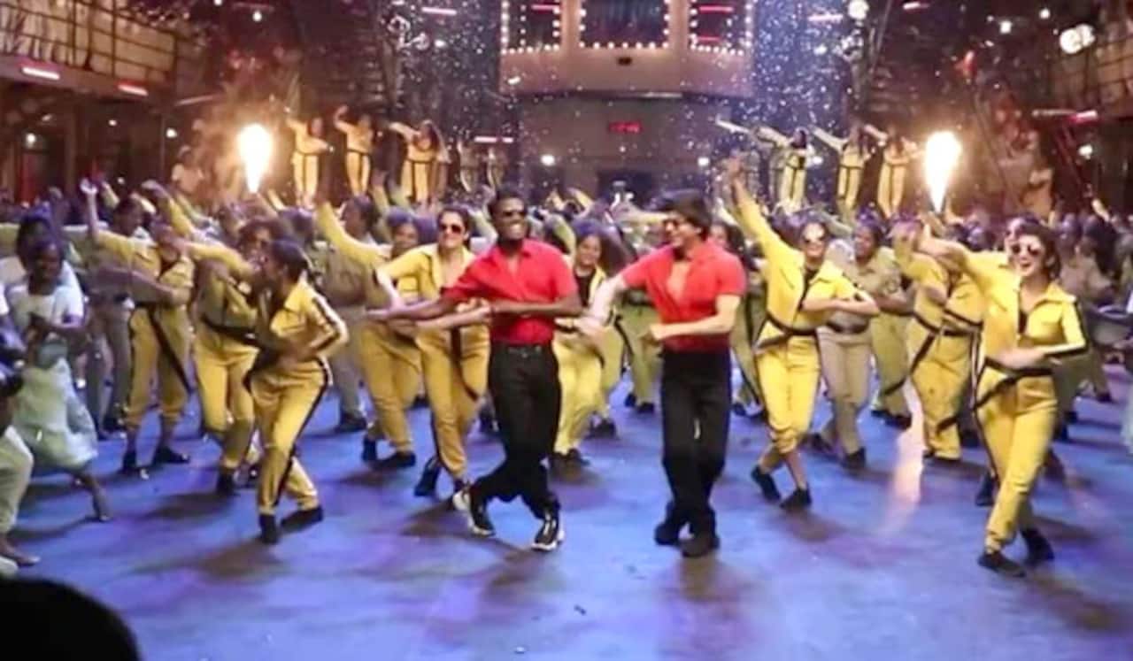 ஷாரூக்கானுடன் இணைந்து நடனமாடிய அட்லி