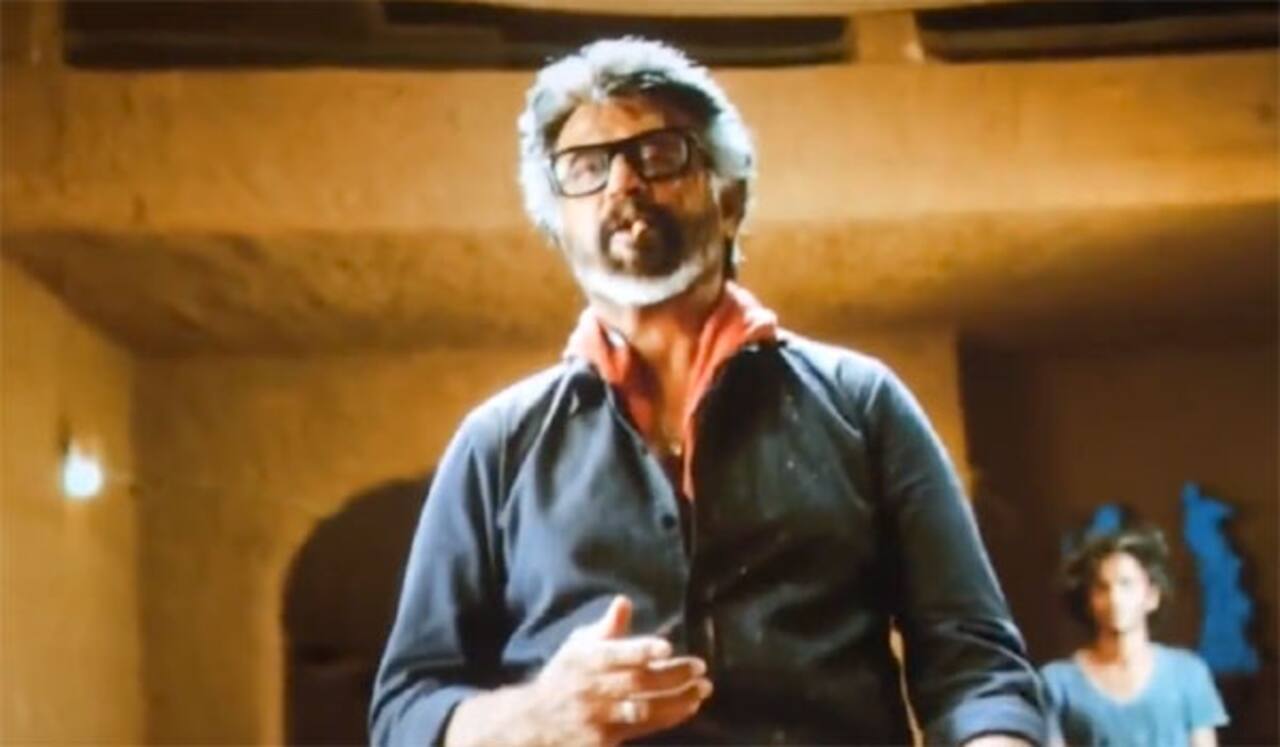 குடிக்க வேண்டாம் என்று சொல்லிய ரஜினி சுருட்டு பிடித்தது சரியா? - சமூக ஆர்வலர்கள் கேள்வி