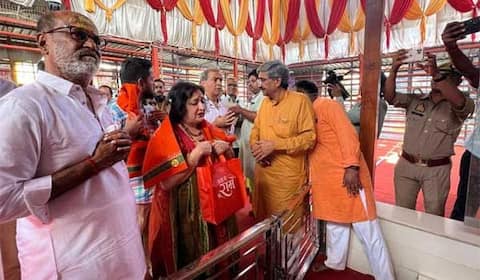 அயோத்தி அனுமன் கோயிலில் ரஜினி சுவாமி தரிசனம்