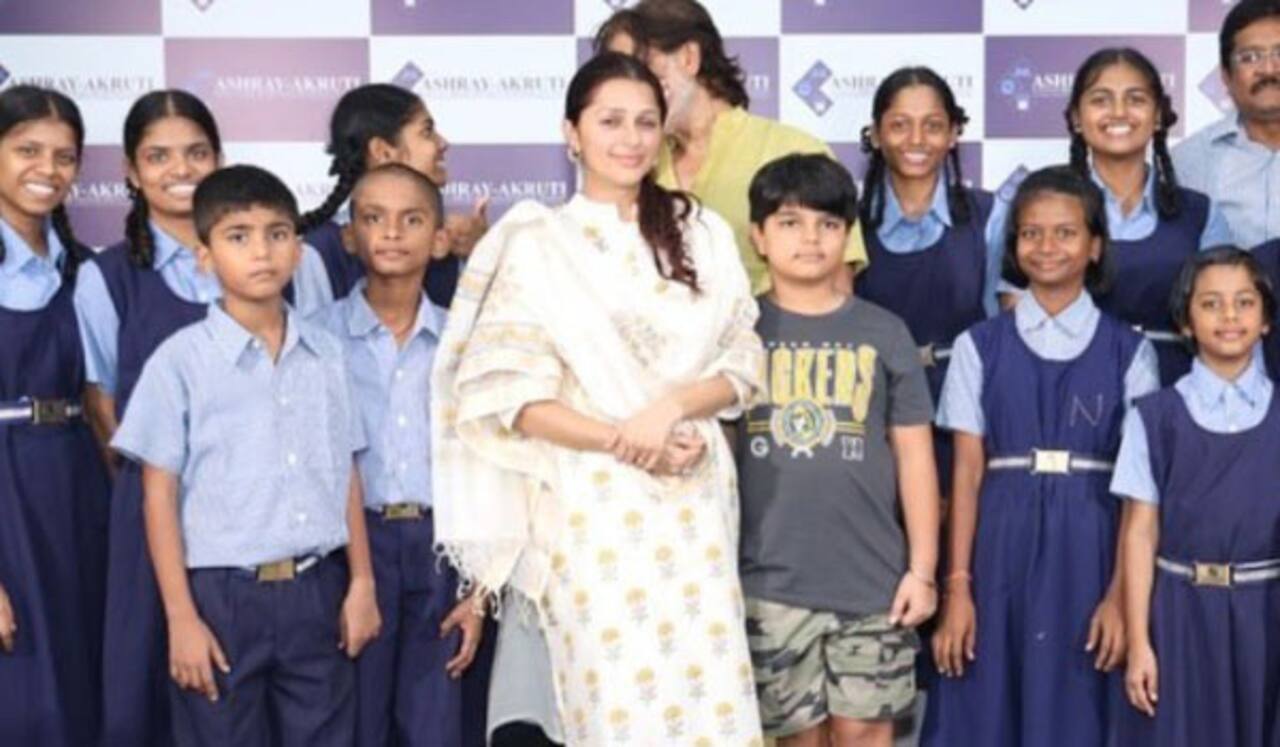 காது கேளாத மாற்றுத்திறனாளி குழந்தைகளுடன் பிறந்தநாளை கொண்டாடிய பூமிகா