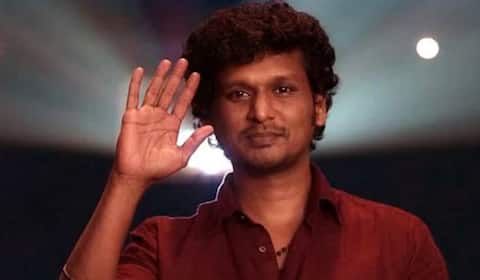முண்டியடித்த ரசிகர் கூட்டம் : காருக்கு பதிலாக  பைக்கில்  கிளம்பிச் சென்ற  லோகேஷ் கனகராஜ்