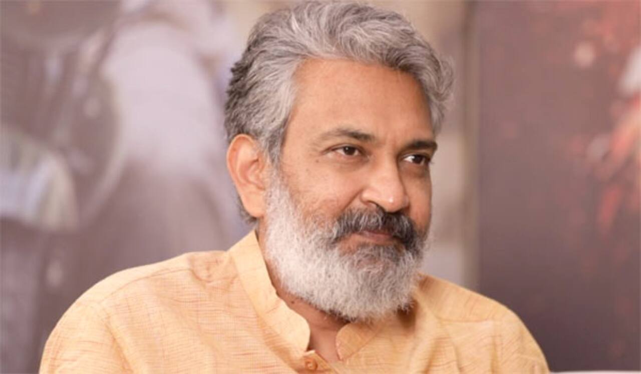 பேக் டூ பேக் படங்களைப் பார்த்த ராஜமவுலி