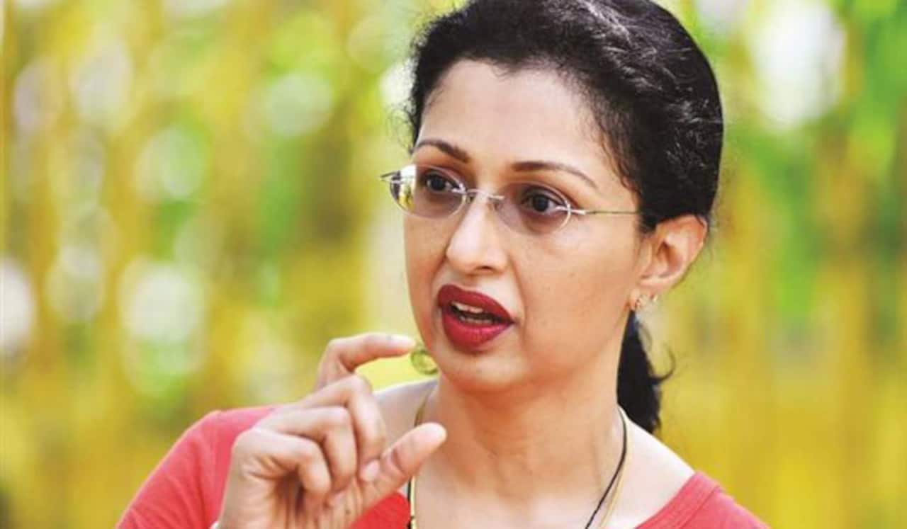 கவுதமியின் 25 கோடி சொத்து அபகரிப்பு : போலீசில் புகார்