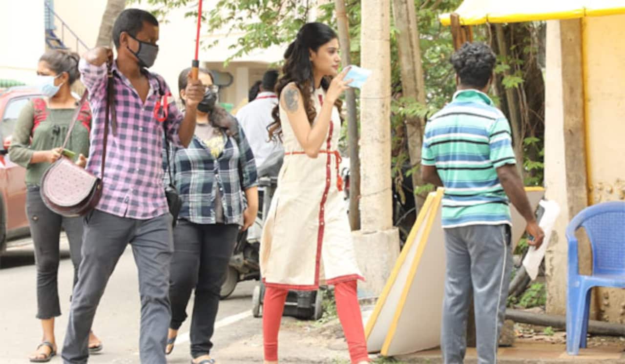 வெப் தொடரில் நடிக்கிறார் ஓவியா