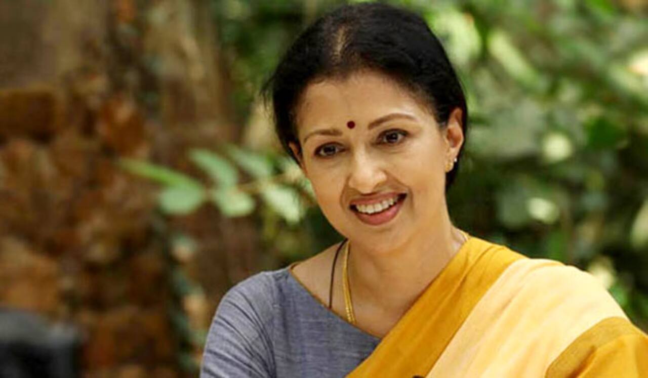 பவன் கல்யாணுக்கு அம்மாவாக கவுதமி?