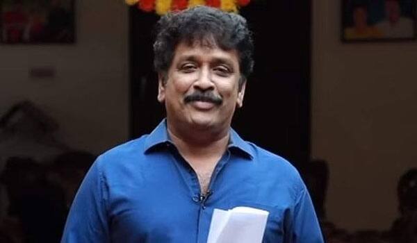 மாரிமுத்துவுக்காக கேரக்டரையே மாற்றிய எதிர்நீச்சல் இயக்குநர்