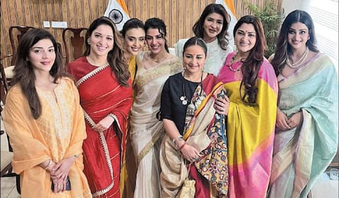 புதிய பார்லிமென்ட்டை பார்வையிட்ட நடிகைகள்