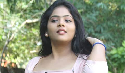 மேக்னா எலன் நடிக்கும் இந்த கிரைம் தப்பில்ல