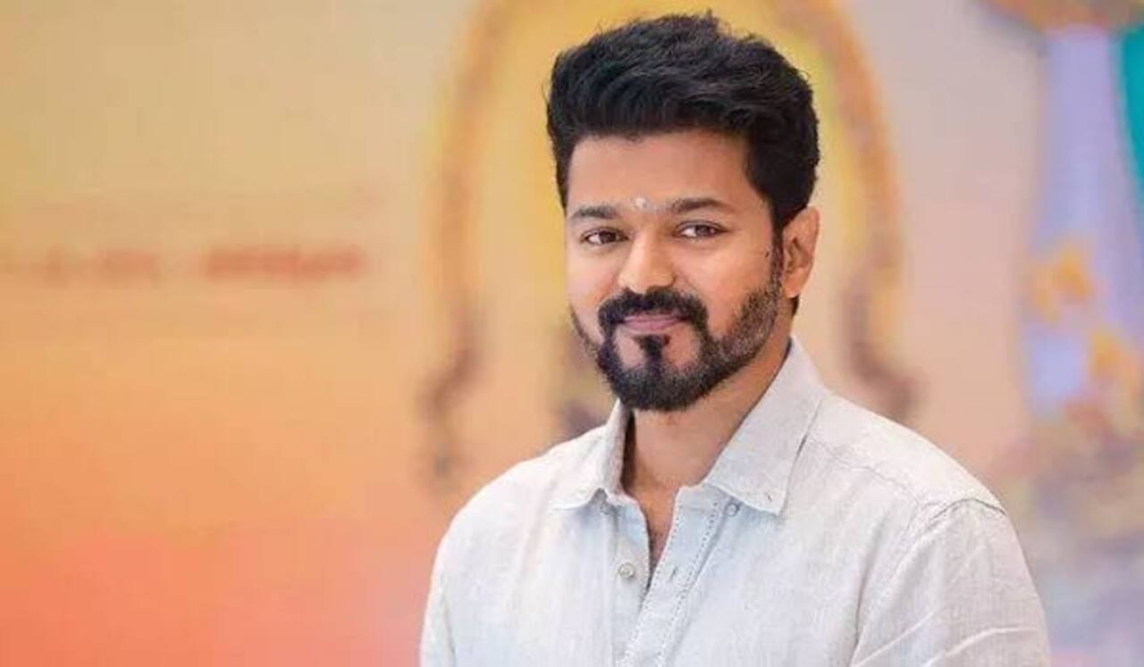 25 வயது இளைஞனாக மாறும் விஜய்