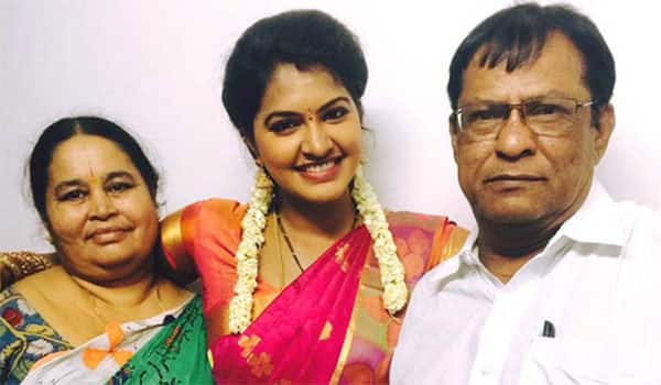 நடிகை ரச்சிதாவின் தந்தை திடீர் மறைவு
