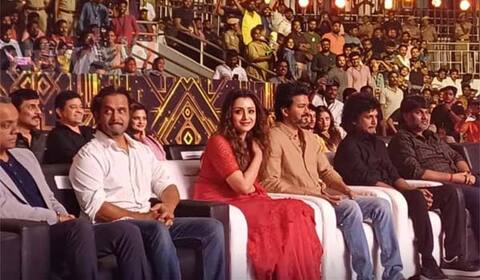 மக்களாகிய நீங்கள் தான் மன்னர்: நான் உங்களுக்காக உதவும் ‛தளபதி விஜய்