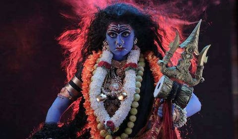 அகோரியாக மிரட்டும் குட்டி ராதிகா