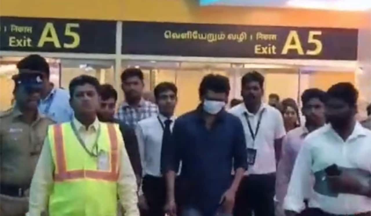 தாய்லாந்து படப்பிடிப்பை முடித்துவிட்டு அதிகாலை சென்னை திரும்பிய விஜய்
