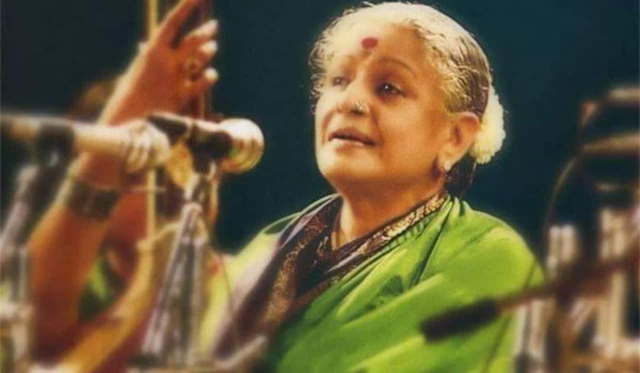 இருபதாம் நூற்றாண்டின் இணையற்ற இந்திய இசைக்குயில் எம்.எஸ் சுப்புலக்ஷ்மி.