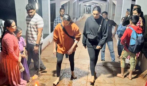 பாதயாத்திரையாக திருமலைக்கு நடந்து சென்ற தீபிகா படுகோனே