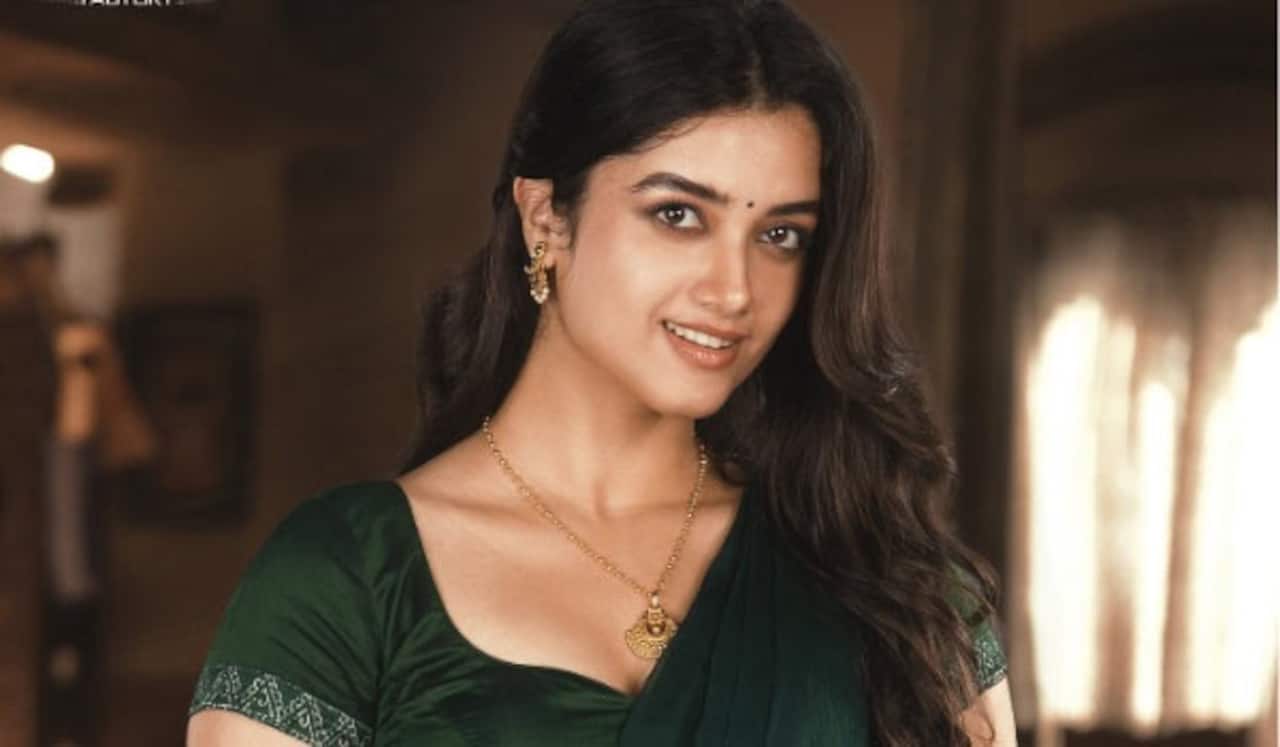 ரவிதேஜா படம் மூலம் தெலுங்கில் நுழையும் பாலிவுட் நடிகை பாக்யஸ்ரீ