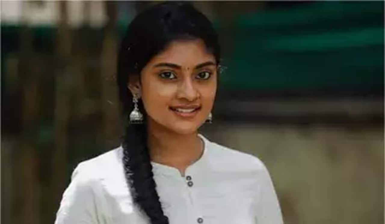 பிரபாஸூடன் இணைந்து நடிக்கும் அம்மு அபிராமி
