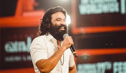 சோசியல் மீடியா ஒரு காலத் திருடன்- தனுஷ் வெளியிட்ட எச்சரிக்கை செய்தி!!