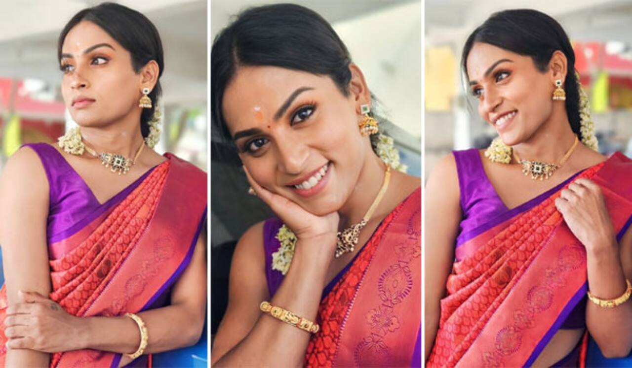 புடவையில் கியூட்டாக போஸ் கொடுக்கும் ஷிவின்