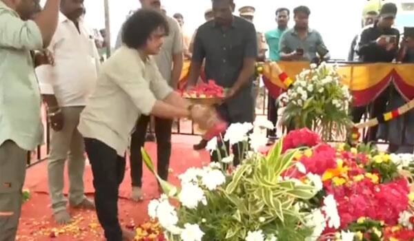 50 பேருக்கு தினமும் உணவு : விஜயகாந்த் நினைவிடத்தில் புகழ் எடுத்த சபதம்