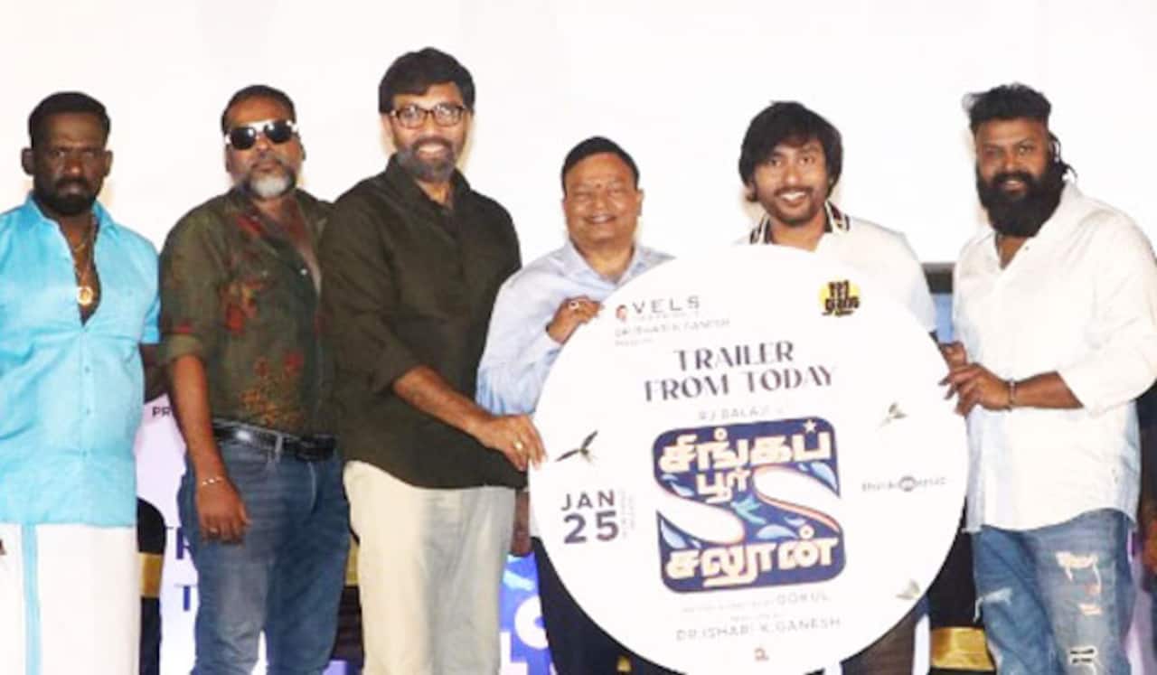 விஜய் படத்தில் நடிப்பதால் எனது பட புரமோசனுக்கு நேரம் தர முடியாத மீனாட்சி சவுத்ரி : ஆர்ஜே பாலாஜி