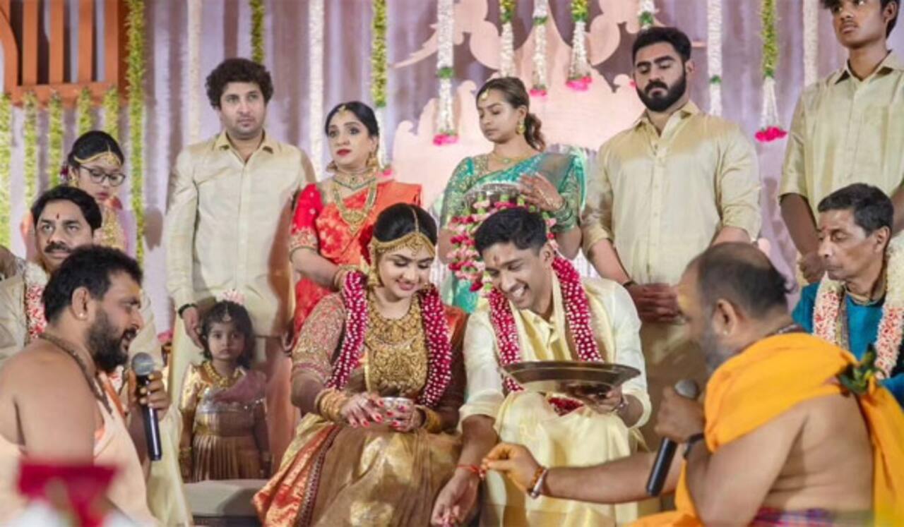 விஜயகுமார் பேத்திக்கு திருமணம் : ரஜினி உள்ளிட்ட திரையுலகினர் வாழ்த்து