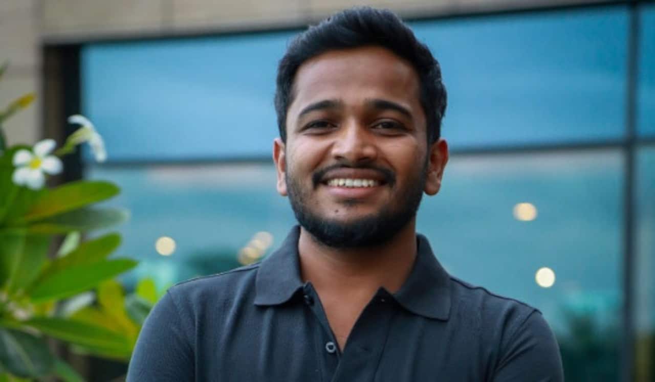 ரசிகரின் வேண்டுகோளை ஏற்று கேரளா வரச் சொன்ன ‛மின்னல் முரளி இயக்குனர்