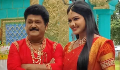 60 வயது கன்னட நடிகருக்கு ஜோடியாக நடித்த ரட்சிதா