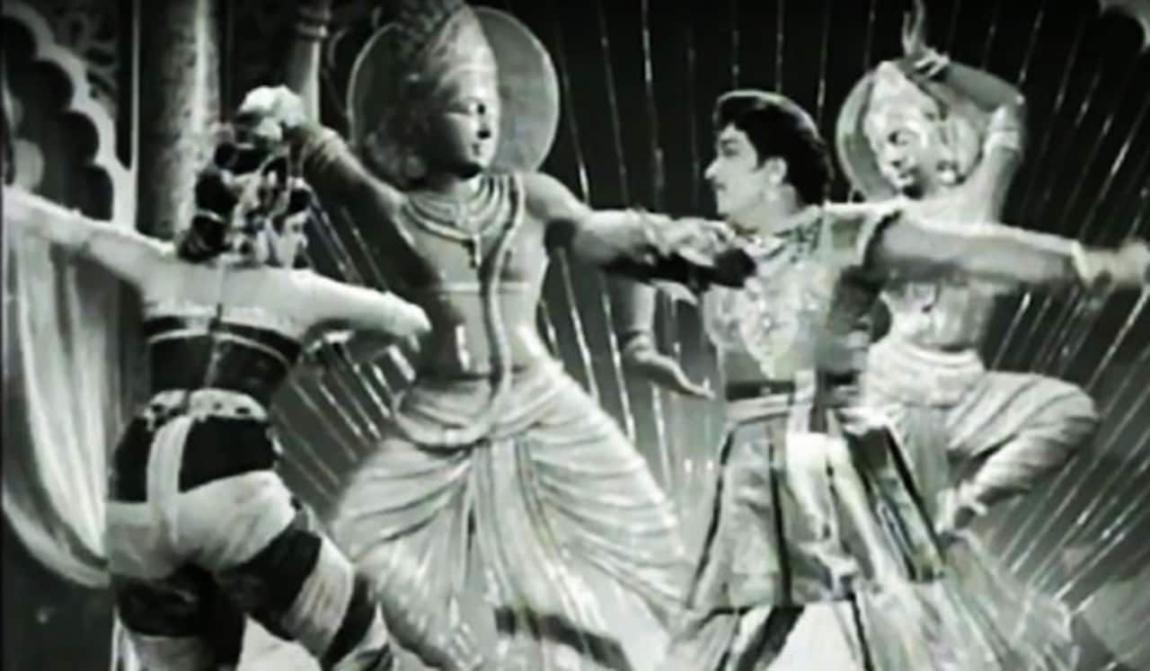 பிளாஷ்பேக் : நடனத்தில் பத்மினியை வென்ற எம்ஜிஆர்