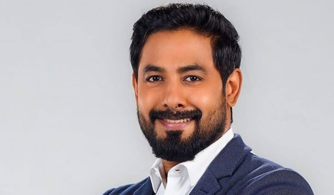 தொகுப்பாளர் ஆகிறார் ஆரி