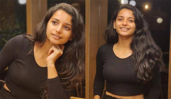 பாண்டியன் ஸ்டோர்ஸ் லாவண்யா கேஷுவல் கிளிக்ஸ்!