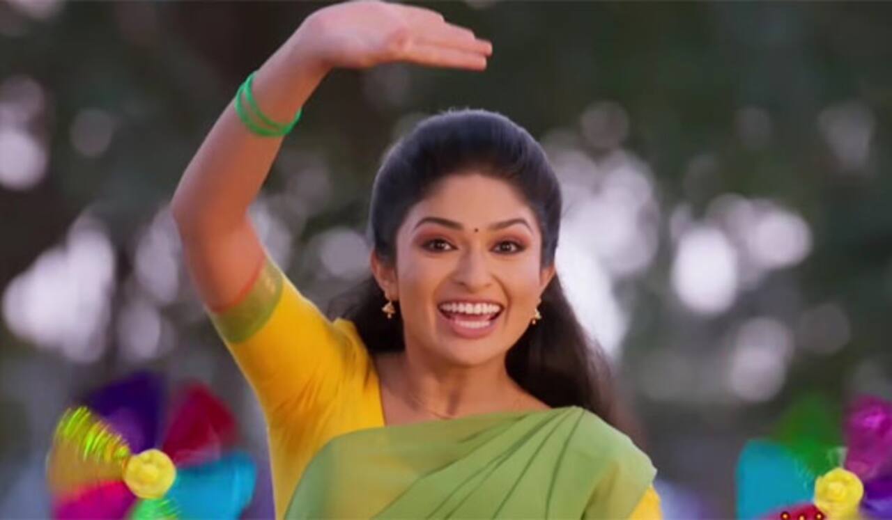 மல்லி தொடரில் கம்பேக் கொடுக்கும் நிகிதா!