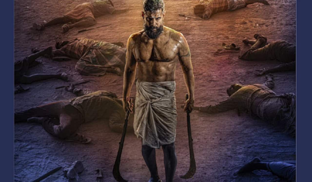 அரிவாளுடன்  விக்ரம் நிற்கும் வீர தீர சூரன் போஸ்டர் : போலீசுக்கு பறந்த புகார்