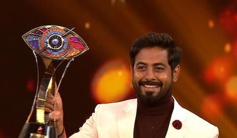 பிக்பாஸ் சீசன் 4 டைட்டில் வின்னர் ஆரி