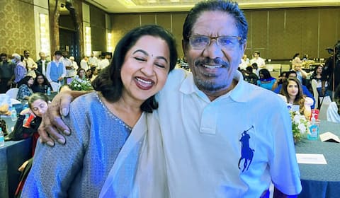பாரதிராஜா உடல்நிலை தொடர்ந்து முன்னேற்றம் : ராதிகா சந்தித்து நலம் விசாரித்தார்